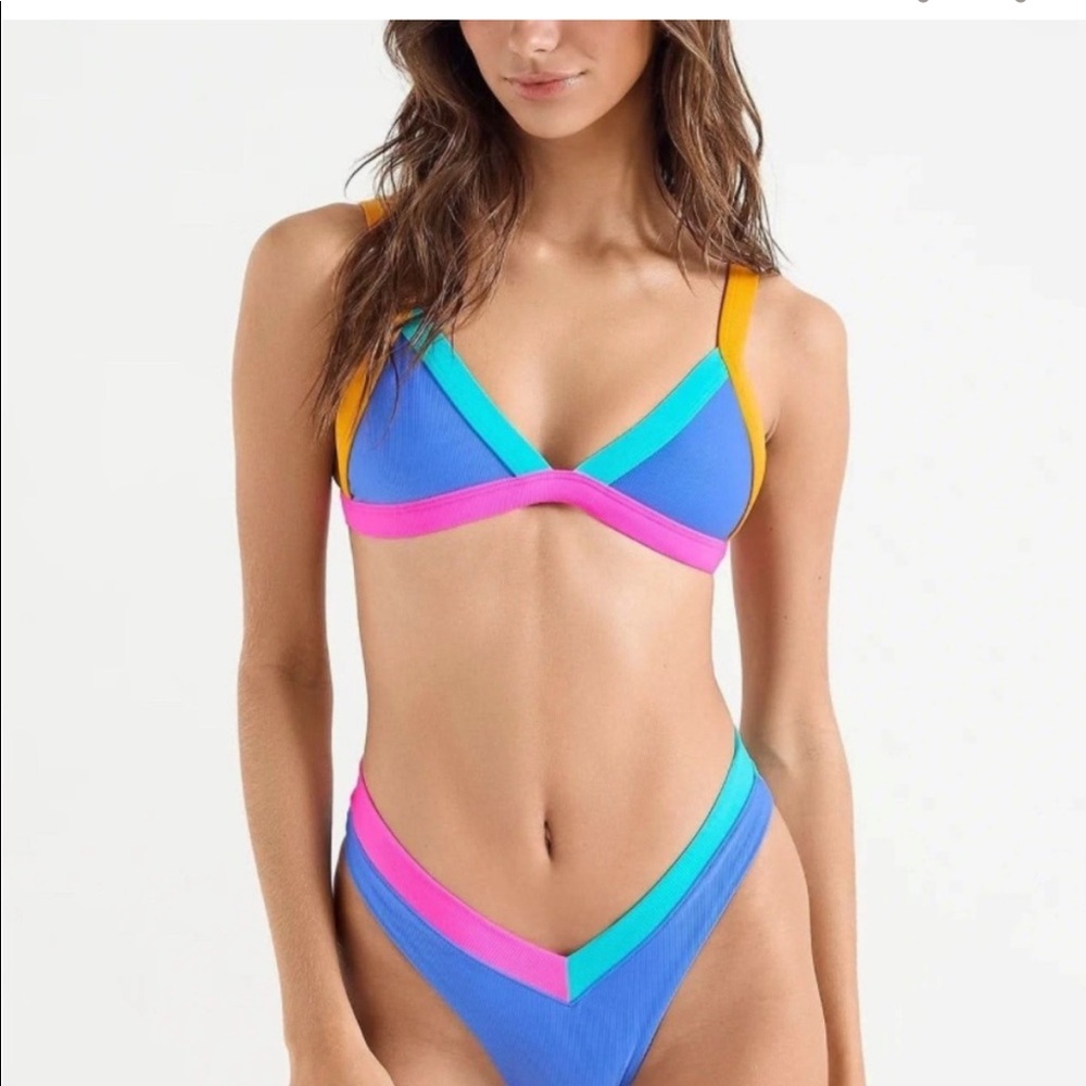 One one swim bikini set